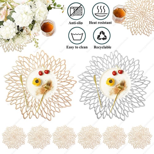 Set round placemats and - of,